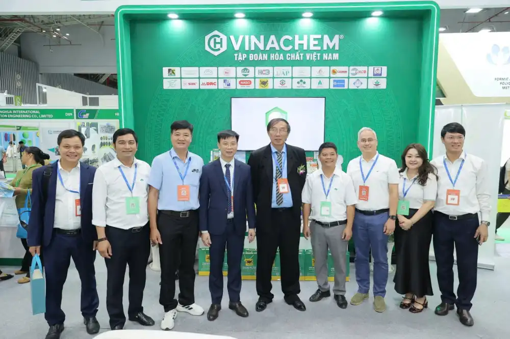 Vinachem và Casumina đón Đoàn xúc tiến thương mại Trung Quốc tại Rubber Tech 2025