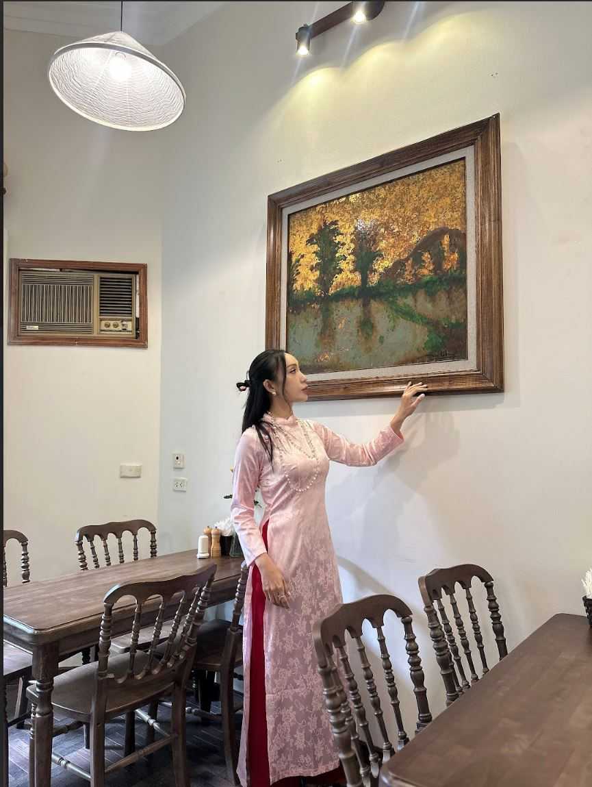 Hoàng Thị Quyên chọn The Hanoian – Trần Phú làm điểm hẹn chụp ảnh áo dài Tết